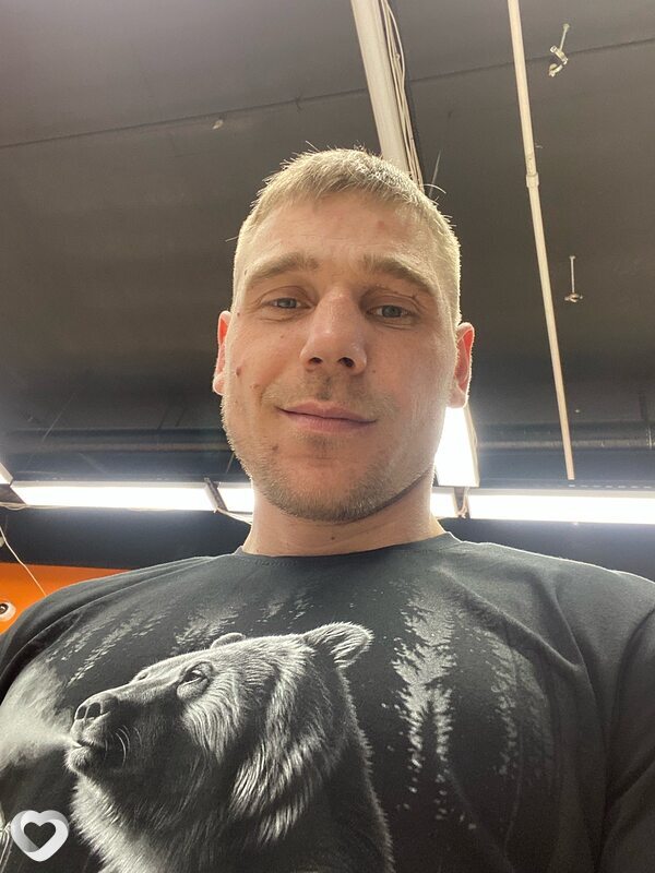 Артем, 32, Новом Уренгое — анкета №2973621