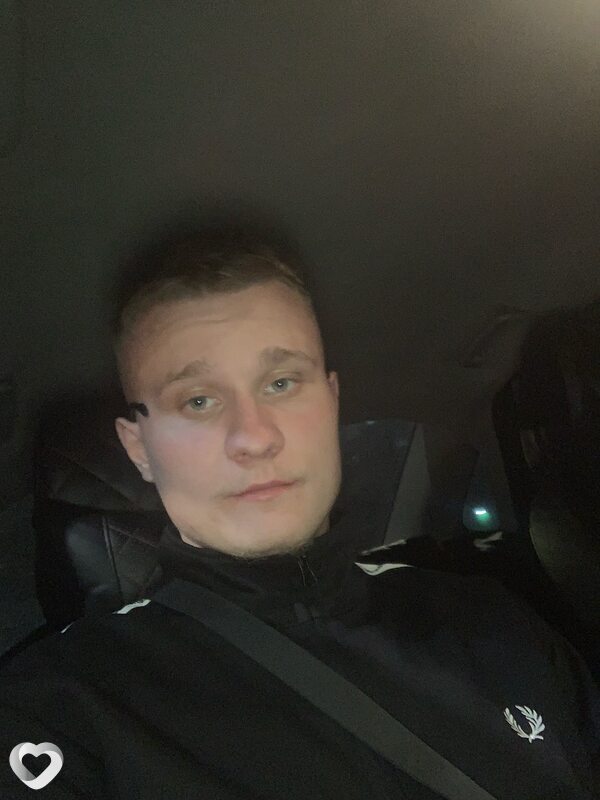 Кирилл, 21, Мончегорске — анкета №2975023