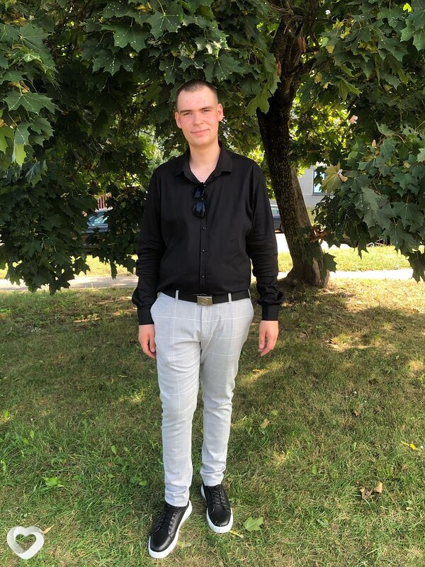 Евгений, 20, Барановичах — анкета №2975703
