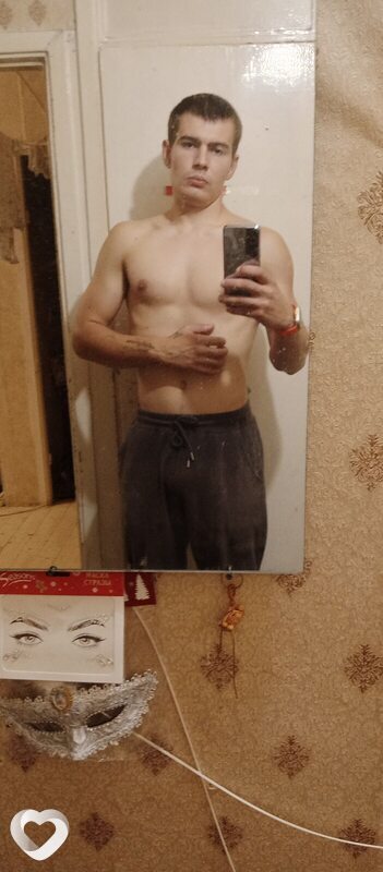Кирилл, 21, Челябинске — анкета №2975807