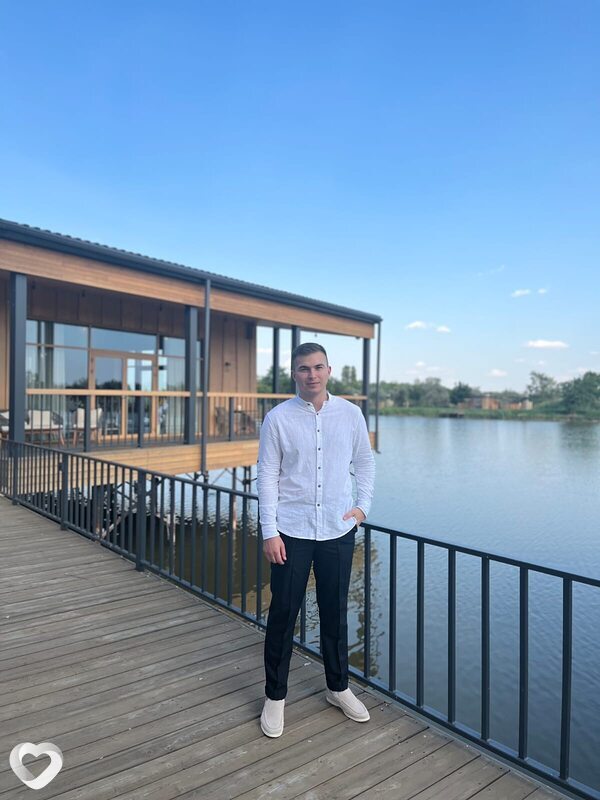 Денис, 23, Сальске — анкета №2975909