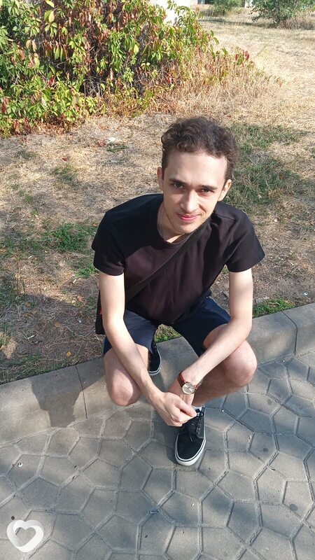 Артемка, 23, Ростове-на-Дону — анкета №2976410