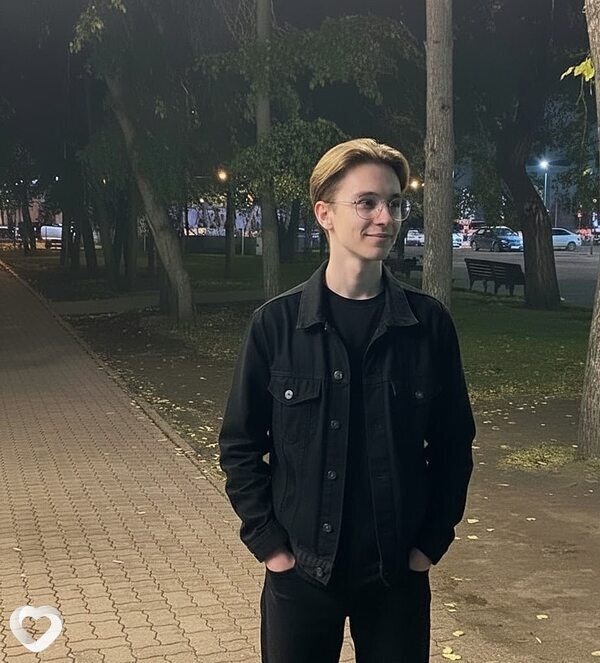 Кирилл, 21, Новосибирске — анкета №2977455