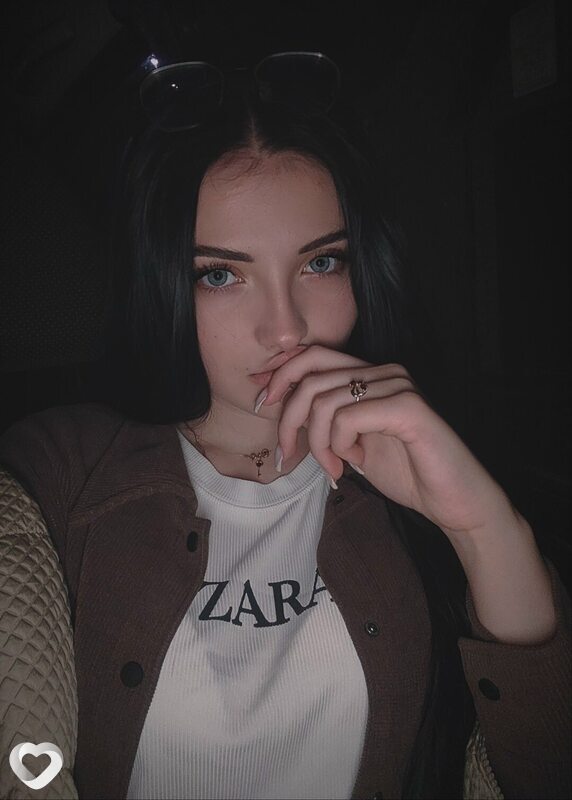 Динка, 19, Старом Осколе — анкета №2977677