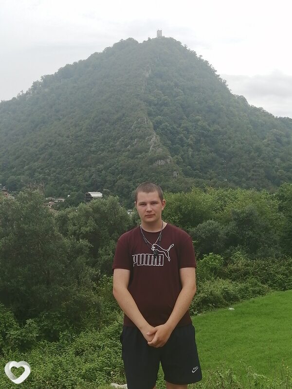 Михаил, 23, Екатеринбурге — анкета №2978341