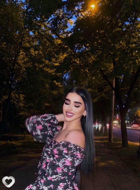 Карине, 23, Евпатории — анкета №2979289