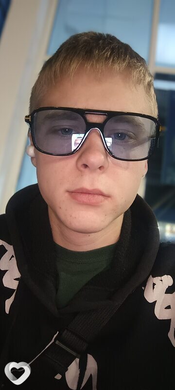 Денис, 19, Новосибирске — анкета №2979622
