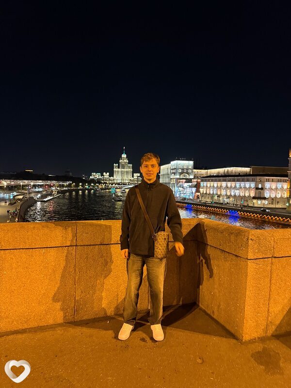 Влад, 19, Москве — анкета №2979593