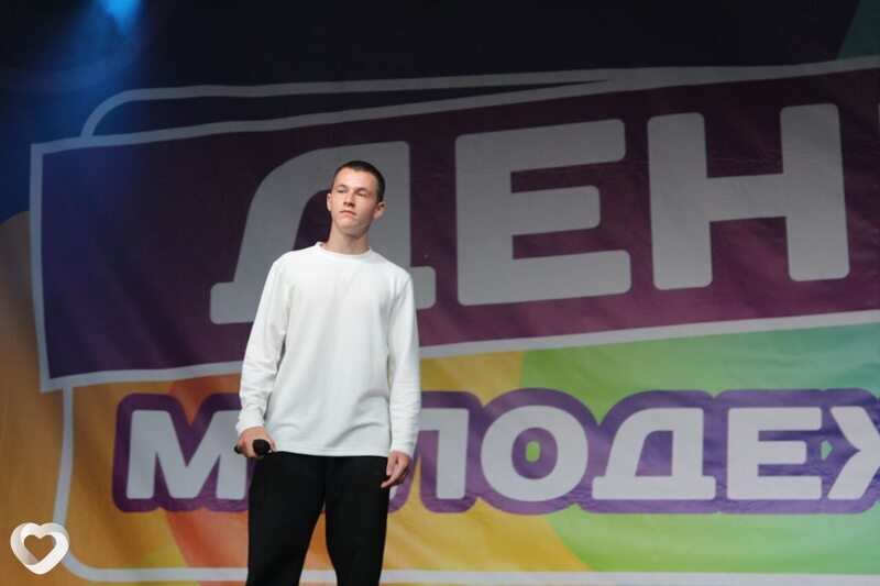 Артем, 19, Екатеринбурге — анкета №2979714
