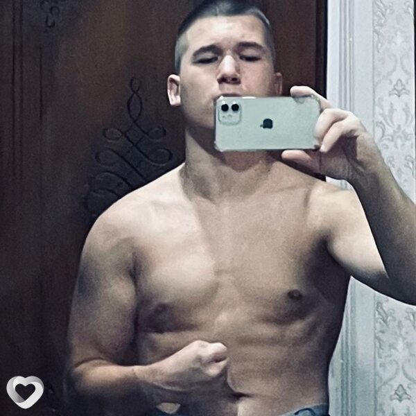 Михаил, 19, Волжском — анкета №2981507