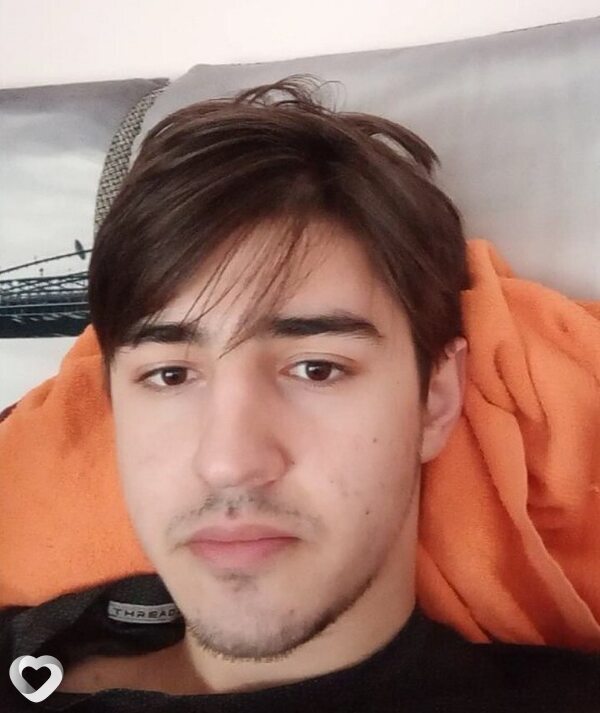 Тимур, 23, Шахтах — анкета №2981478