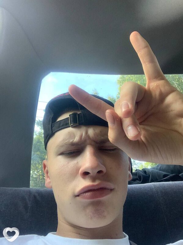 Александр, 20, Томске — анкета №2981697