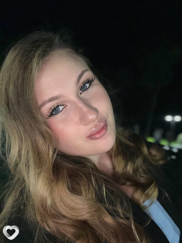 Алиса, 20, Луганске — анкета №2982004