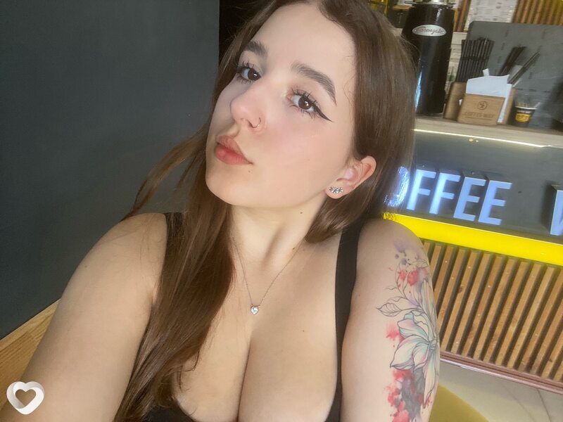 Ариана, 18, Сочи — анкета №2982345