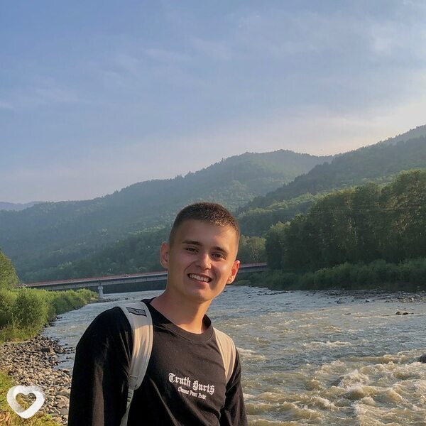 Денис, 20, Ангарске — анкета №2982561