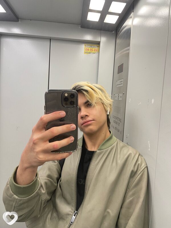Алексей, 19, Омске — анкета №2982677