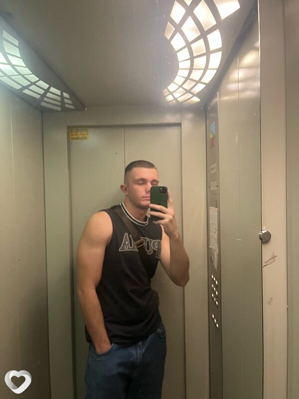 Алексей, 21, Старом Осколе — анкета №2984244