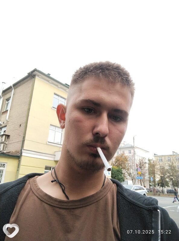 Максим, 21, Гомеле — анкета №2984662