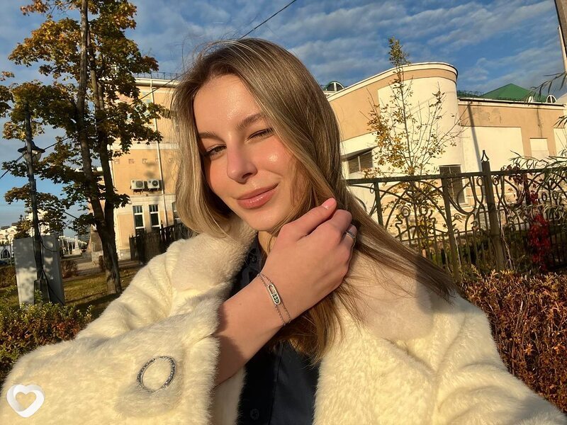 Ксения, 21, Краснодаре — анкета №2985299
