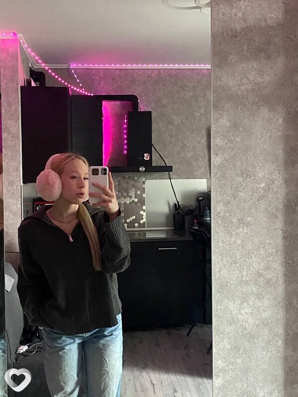 Алёна, 20, Санкт-Петербурге — анкета №2985741