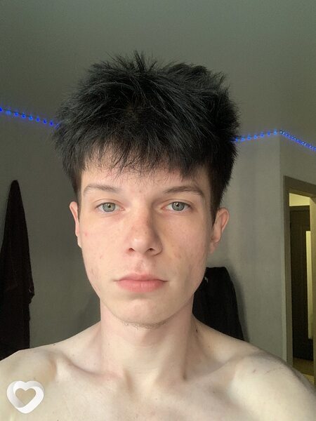 Максим, 21, Воронеже — анкета №2986102