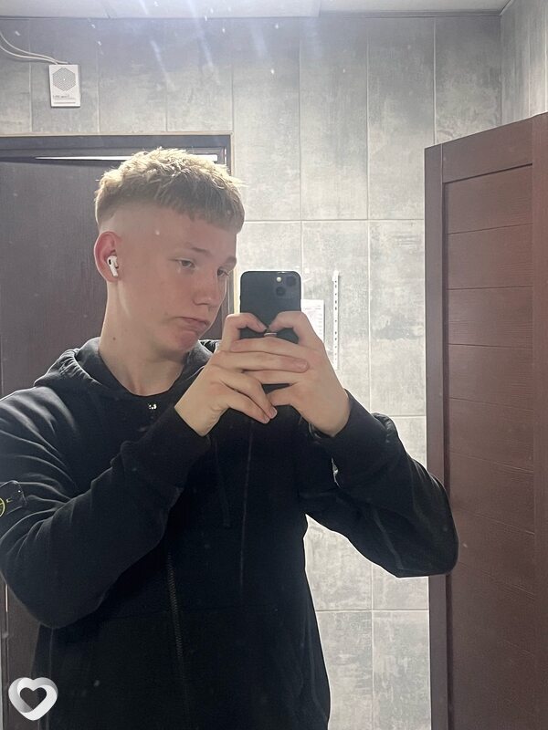 Даниил, 21, Минске — анкета №2986172