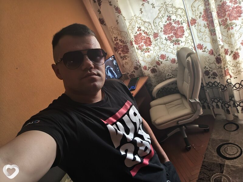 Ваня, 28, Нежине — анкета №2986752