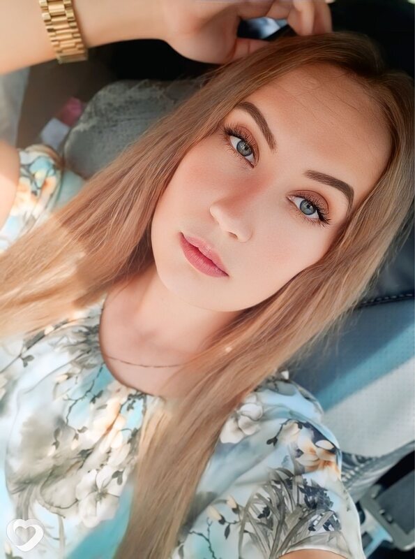Елена, 21, Старом Осколе — анкета №2987144