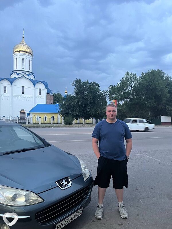 Дмитрий, 21, Новороссийске — анкета №2987146