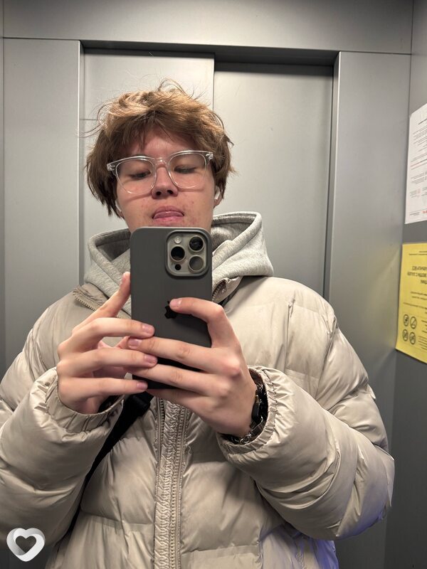 Артём, 21, Москве — анкета №2988778