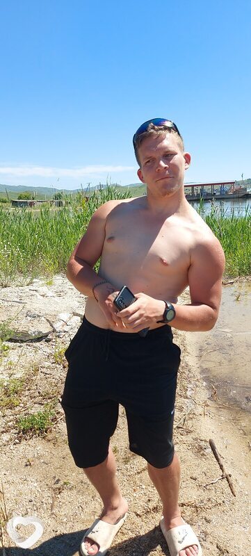 Артём, 22, Усть-Каменогорск — анкета №2988840