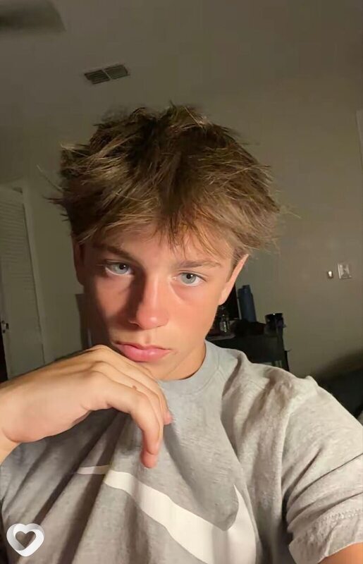 Danil, 21, Москве — анкета №2989676