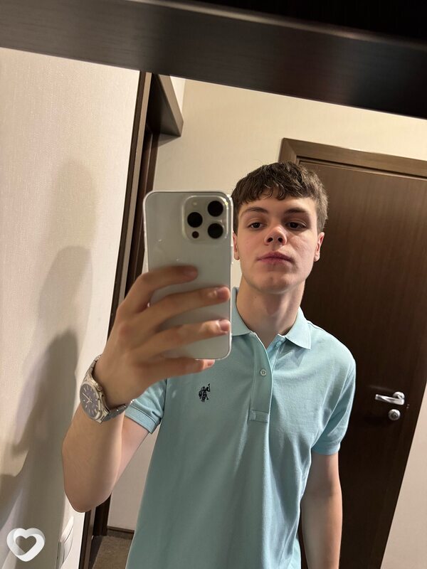 Александр, 18, Москве — анкета №2989499