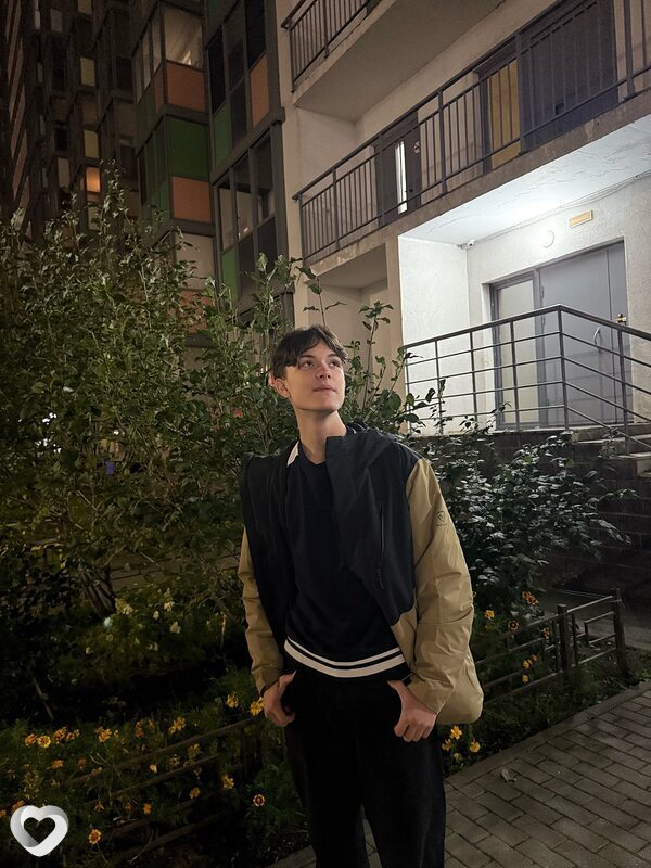 Артем, 19, Санкт-Петербурге — анкета №2990270