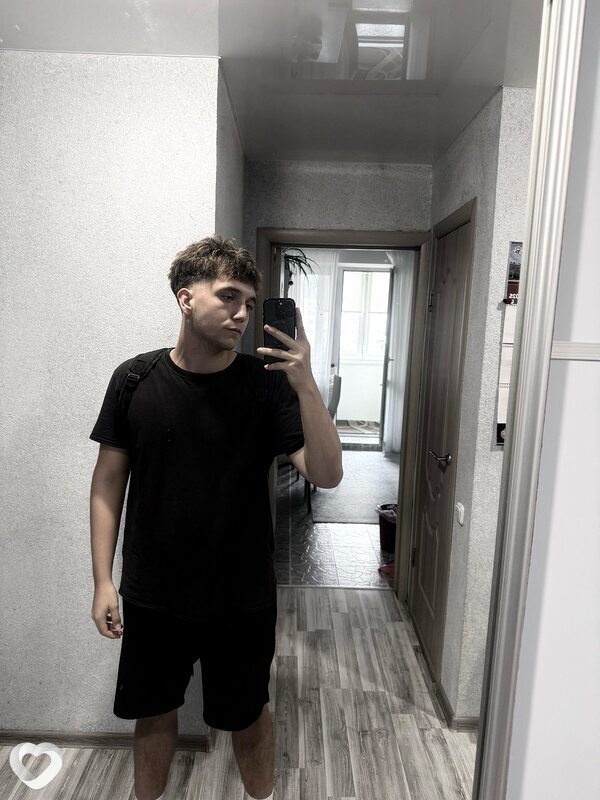 Георгий, 19, Минске — анкета №4684770