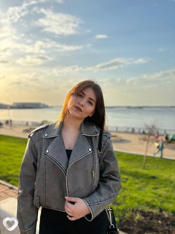 Яна, 21, Москве — анкета №2990229