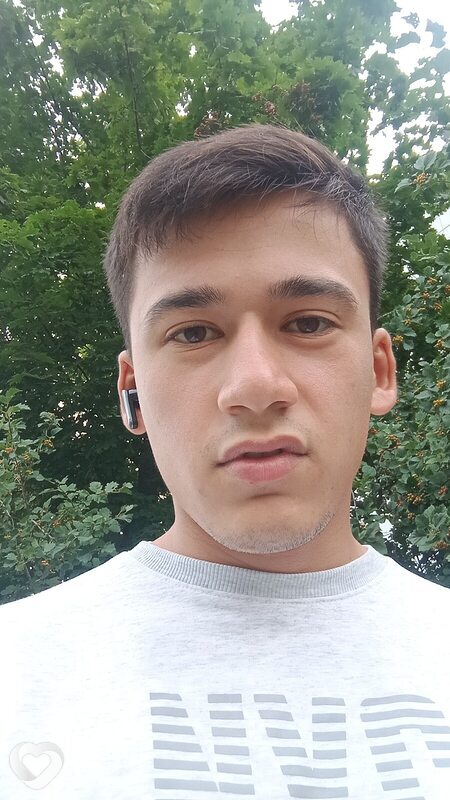 Максим, 23, Москве — анкета №2990312