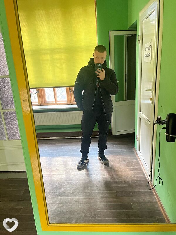 Василий, 21, Иркутске — анкета №2990319