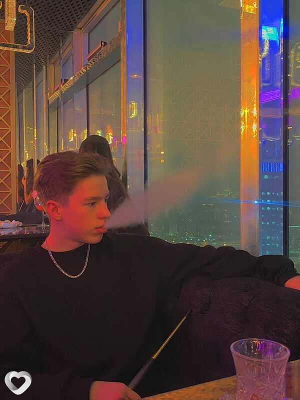 Иван, 22, Москве — анкета №2990463