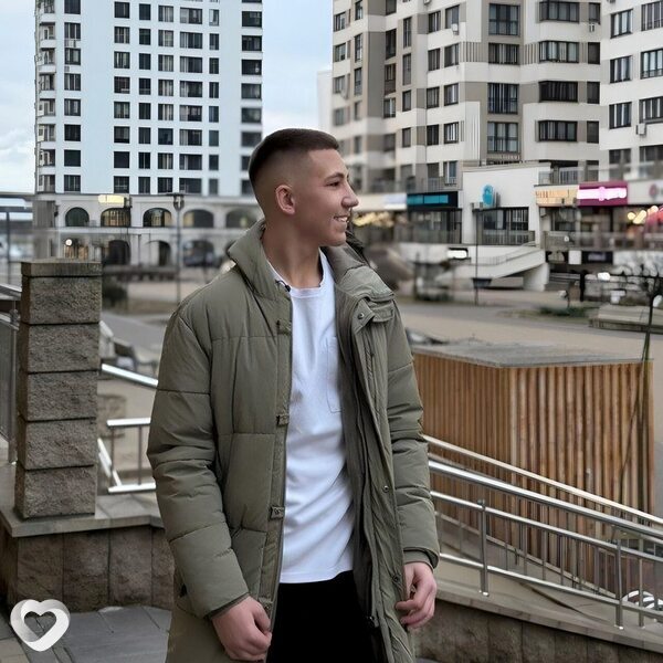 Роман, 19, Минске — анкета №2992584