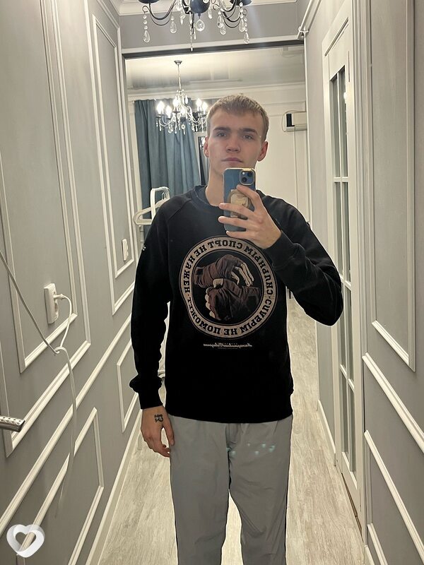 Олег, 20, Новороссийске — анкета №2992505