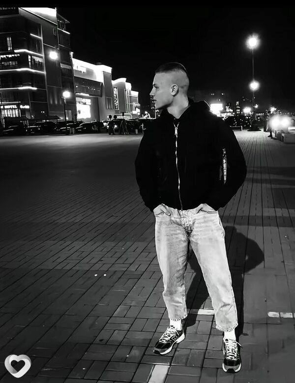 Даня, 26, Москве — анкета №2992707