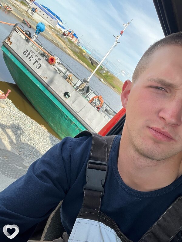 Артём, 22, Омске — анкета №2992778