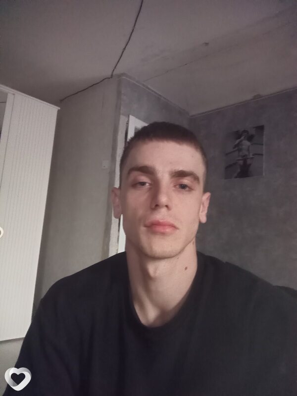 Алик, 23, Смоленске — анкета №2992985