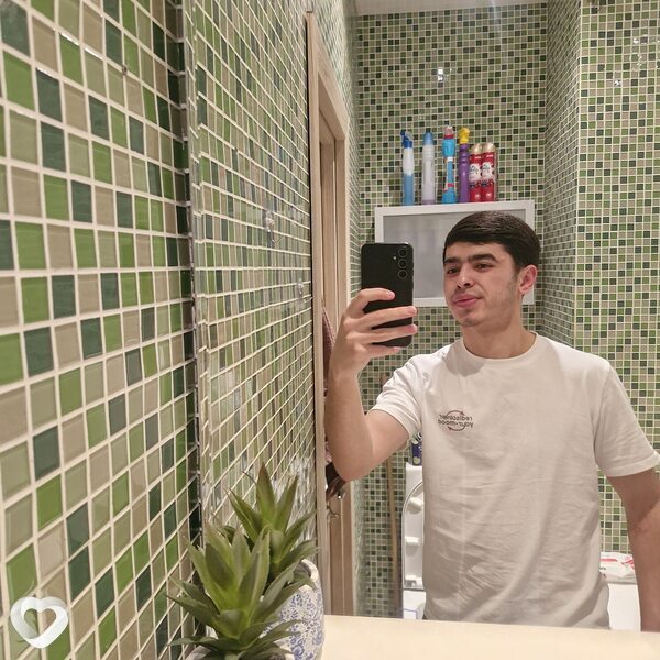 Бехруз, 23, Москве — анкета №2993587