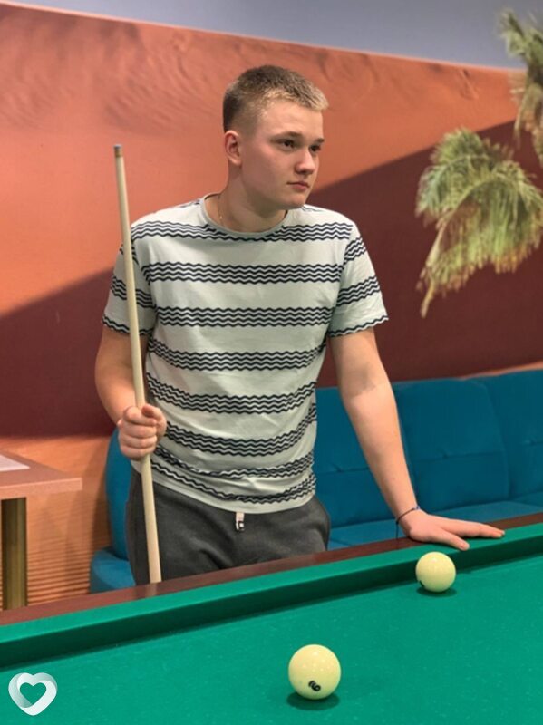 Максим, 19, Москве — анкета №2993574