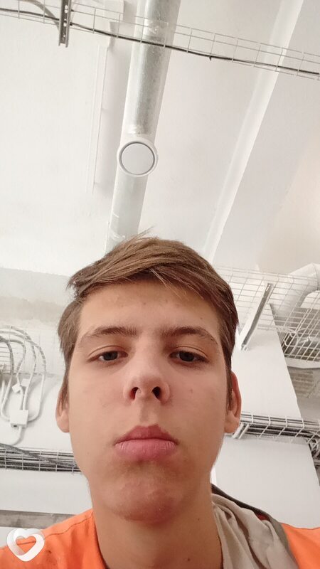 Максим, 19, Геленджике — анкета №2994561