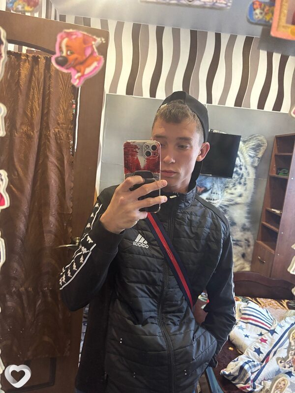 Влад, 18, Волжском — анкета №2996450