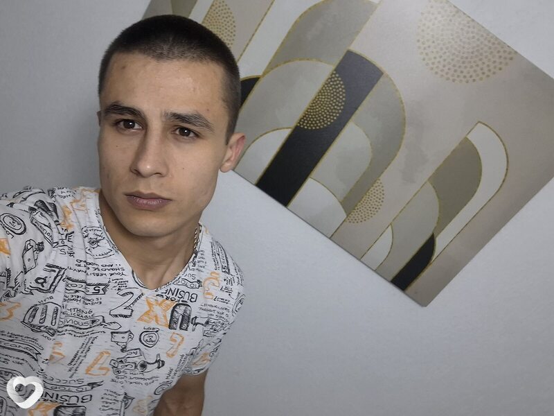 Артём, 26, Симферополе — анкета №2996397
