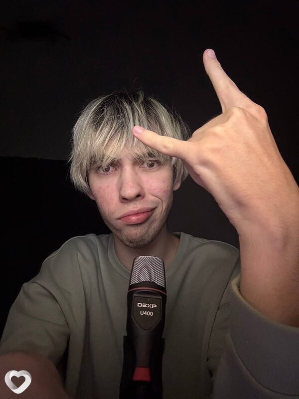Антон, 21, Абакане — анкета №2996622